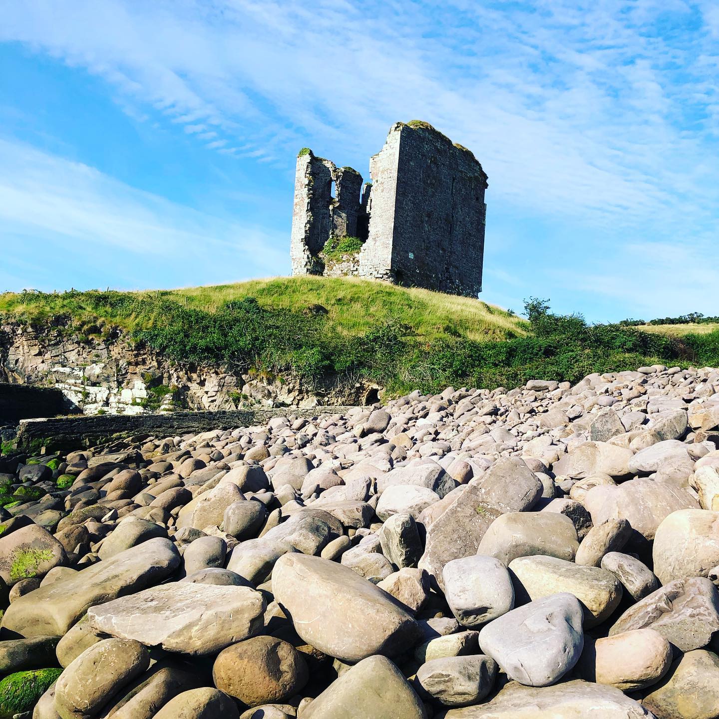 Irish castle by seaside tour