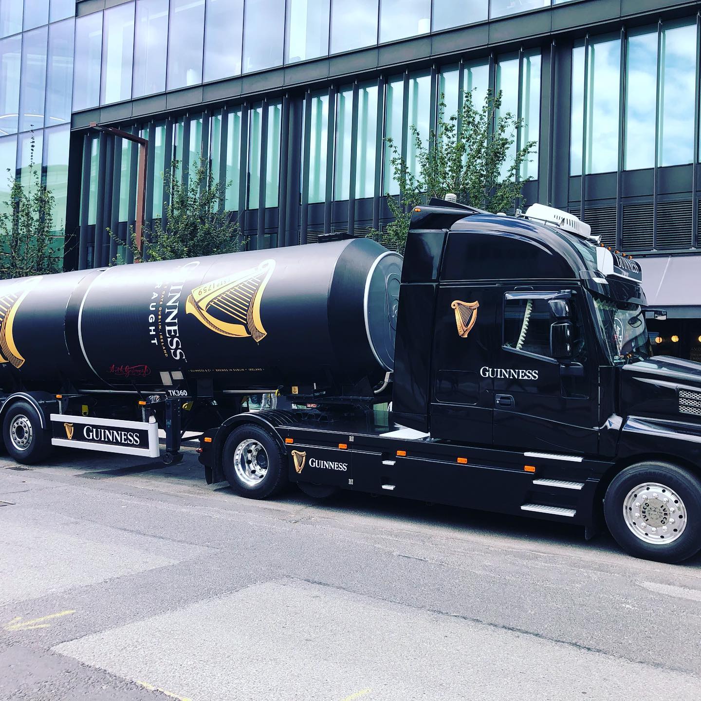 Guinnes truck in Dublin